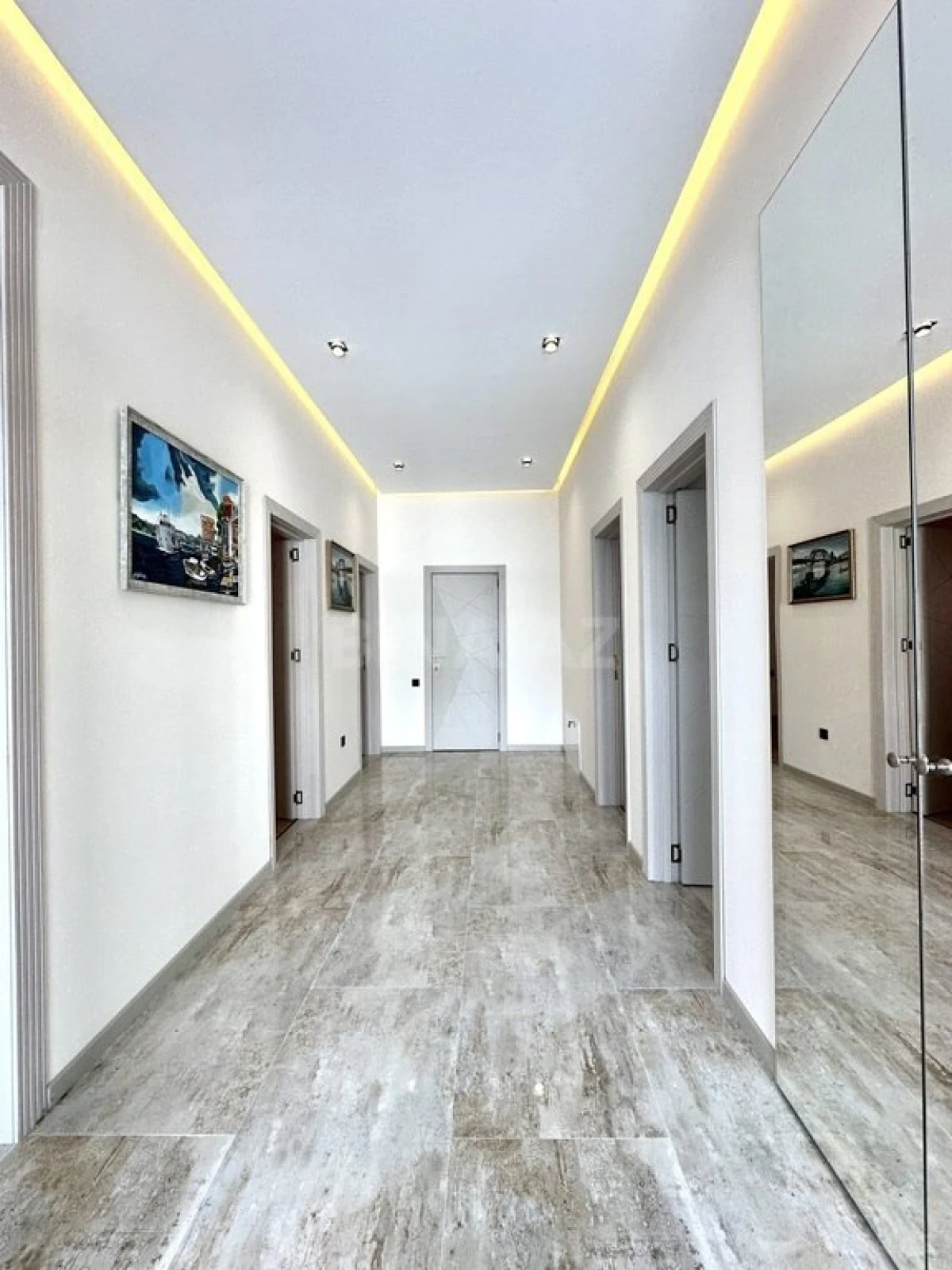 Satılır 4 otaqlı həyət evi 200 m²