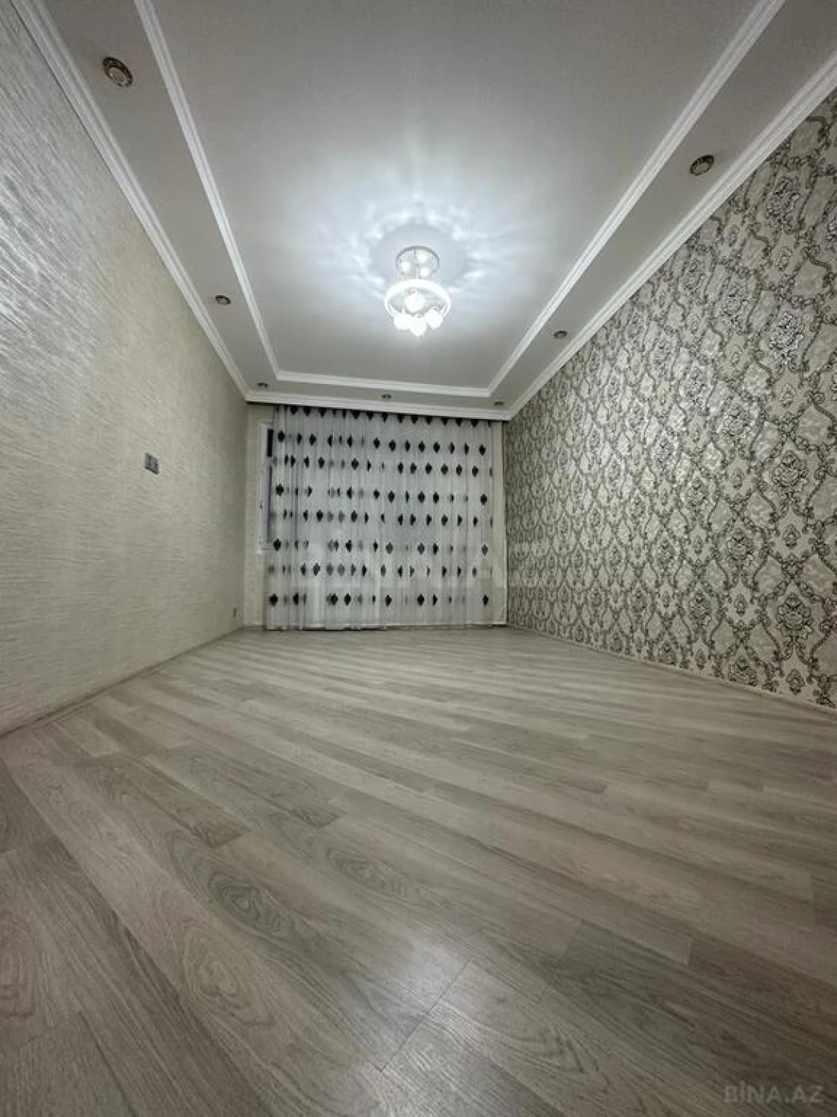 Satılır 2 otaqlı mənzil 58 m²