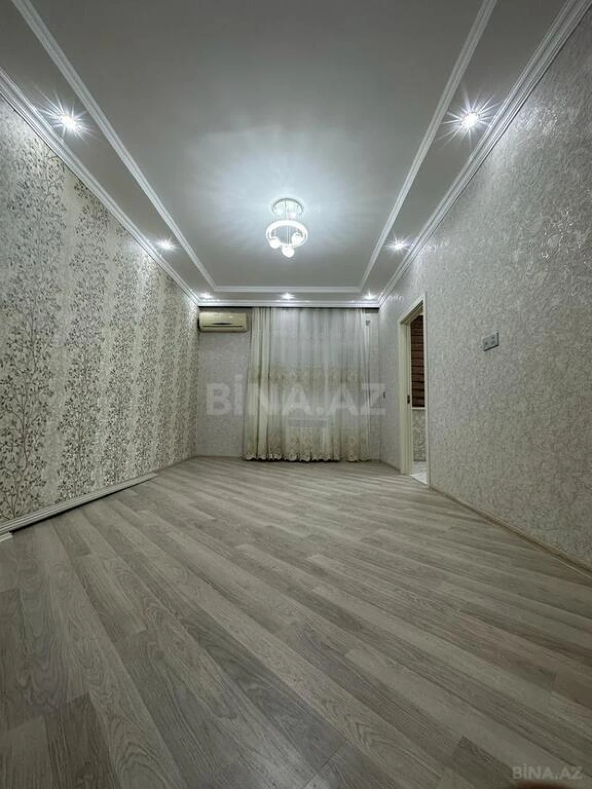 Satılır 2 otaqlı mənzil 58 m²