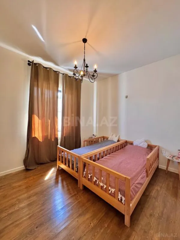 Satılır 4 otaqlı həyət evi 140 m²