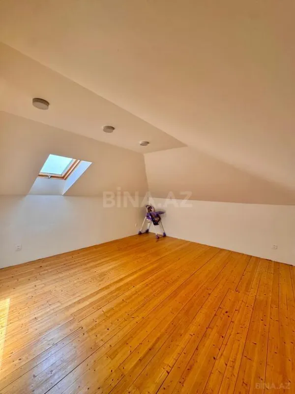 Satılır 4 otaqlı həyət evi 140 m²