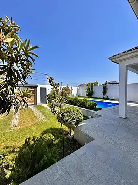 Satılır 4 otaqlı həyət evi 140 m²