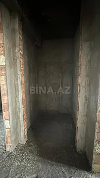 Satılır 4 otaqlı mənzil 194 m²