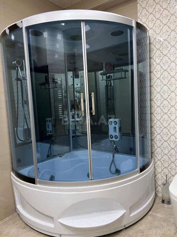 Satılır 3 otaqlı mənzil 165 m²