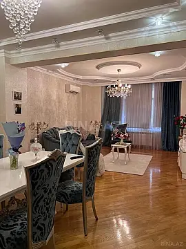 Satılır 3 otaqlı mənzil 165 m²