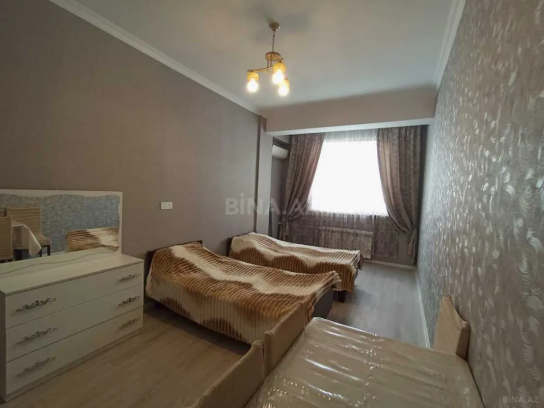 Kirayə verilir 2 otaqlı mənzil 75 m²