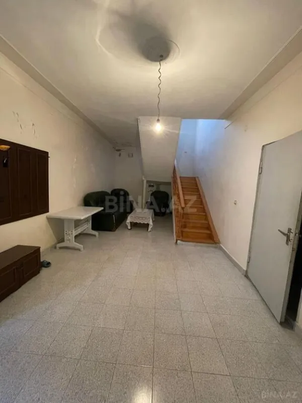 Satılır 7 otaqlı həyət evi 340 m²