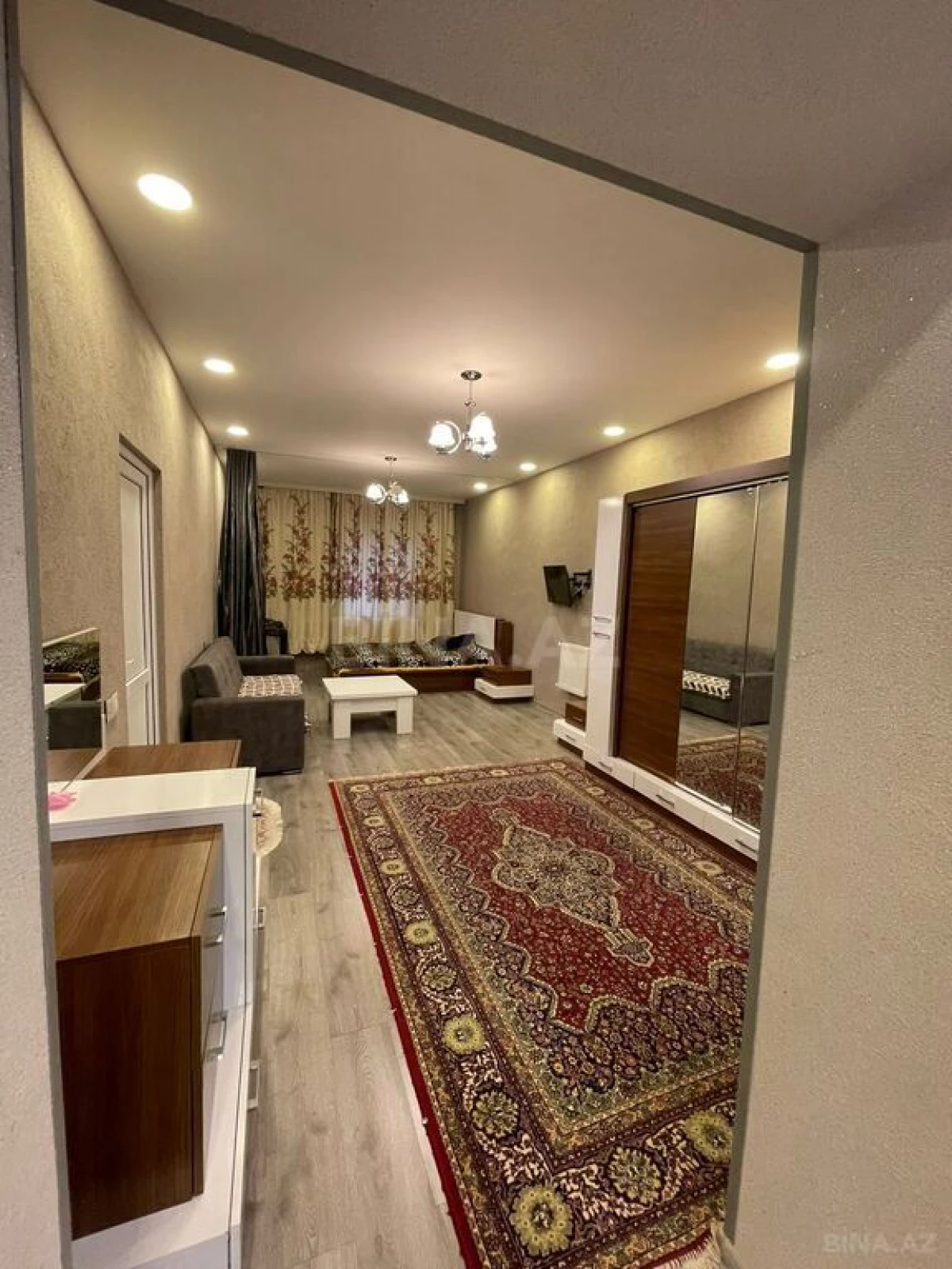 Satılır 7 otaqlı həyət evi 340 m²