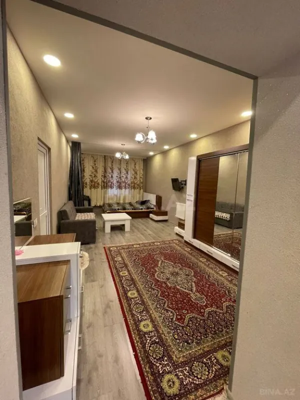 Satılır 7 otaqlı həyət evi 340 m²