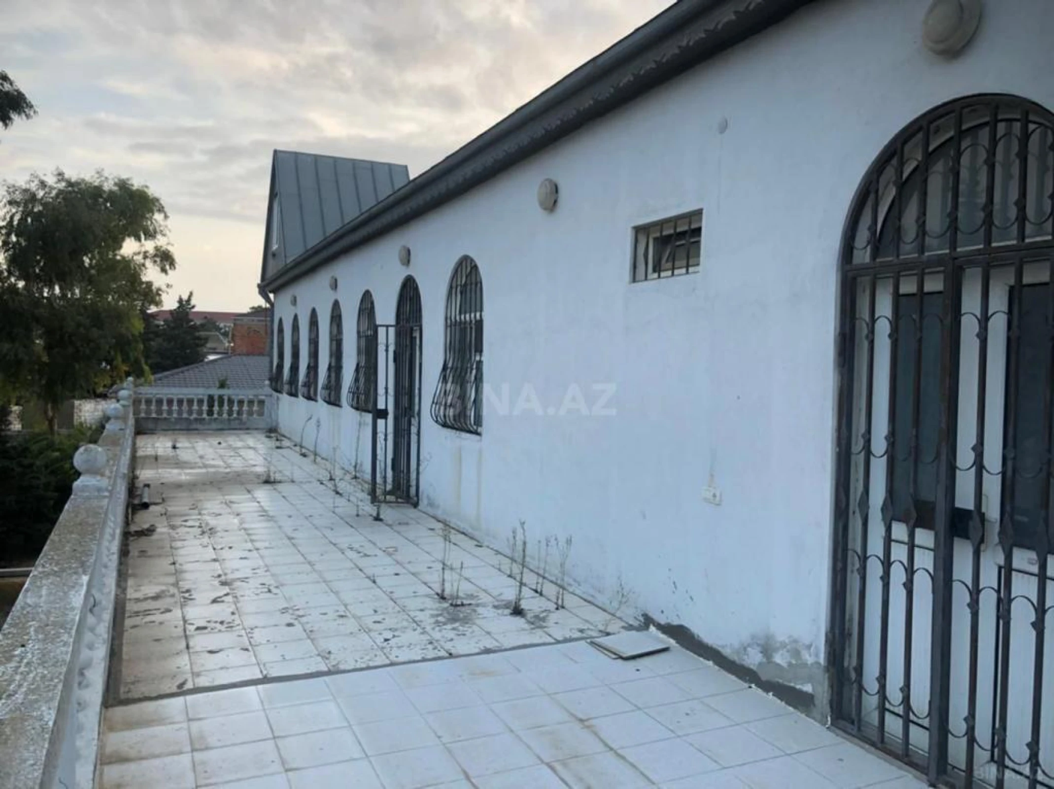 Satılır 7 otaqlı həyət evi 340 m²