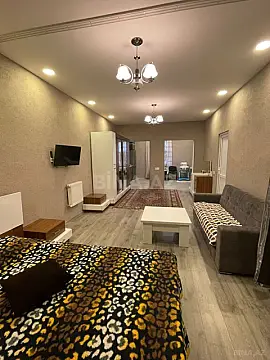 Satılır 7 otaqlı həyət evi 340 m²