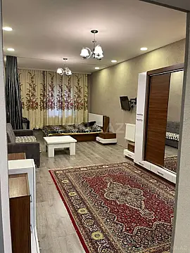 Satılır 7 otaqlı həyət evi 340 m²