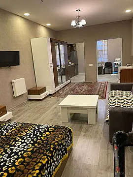 Satılır 7 otaqlı həyət evi 340 m²