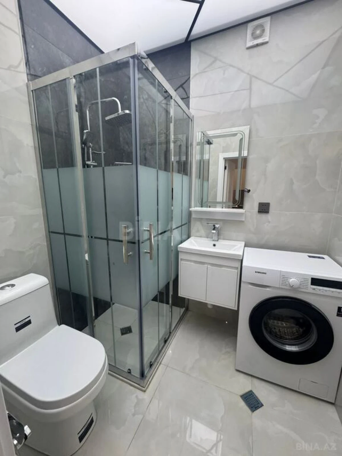 Kirayə verilir 2 otaqlı mənzil 55 m²