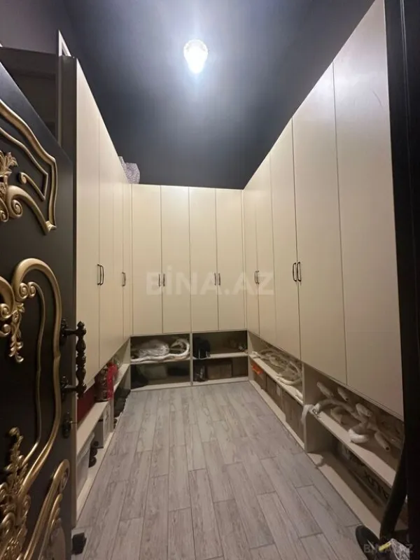 Kirayə verilir 8 otaqlı mənzil 1300 m²