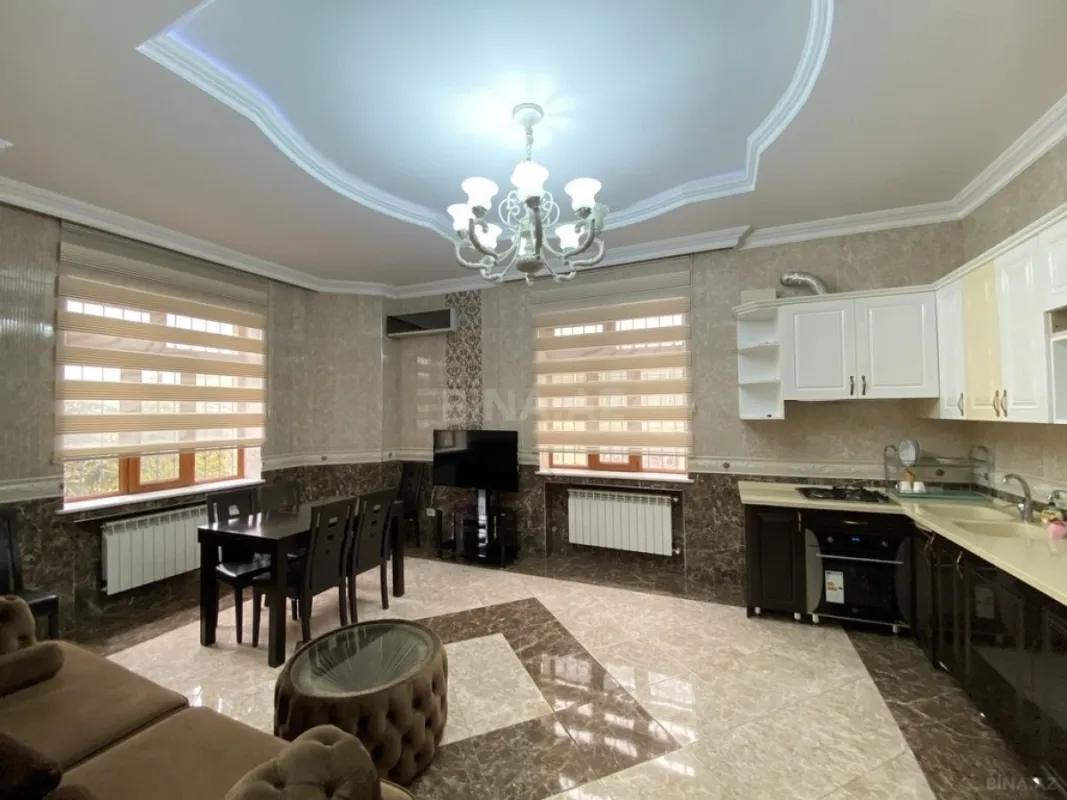 Satılır 7 otaqlı həyət evi 660 m²