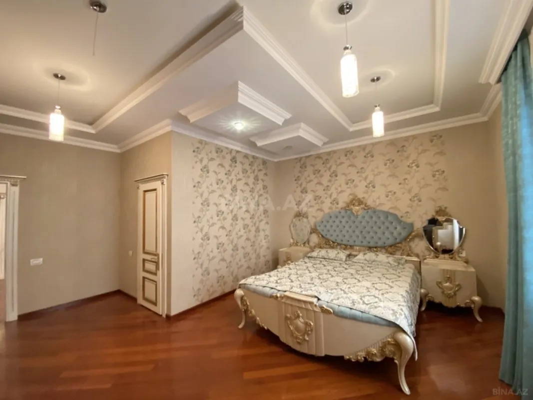 Satılır 7 otaqlı həyət evi 660 m²