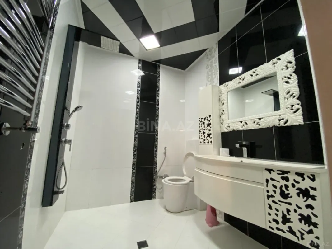 Satılır 7 otaqlı həyət evi 660 m²