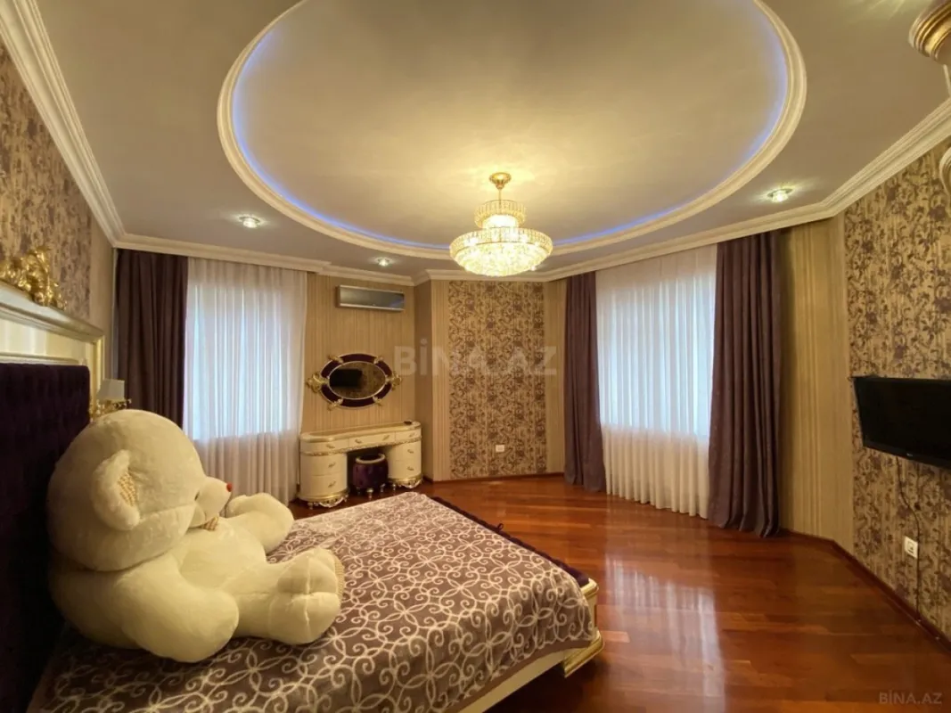 Satılır 7 otaqlı həyət evi 660 m²