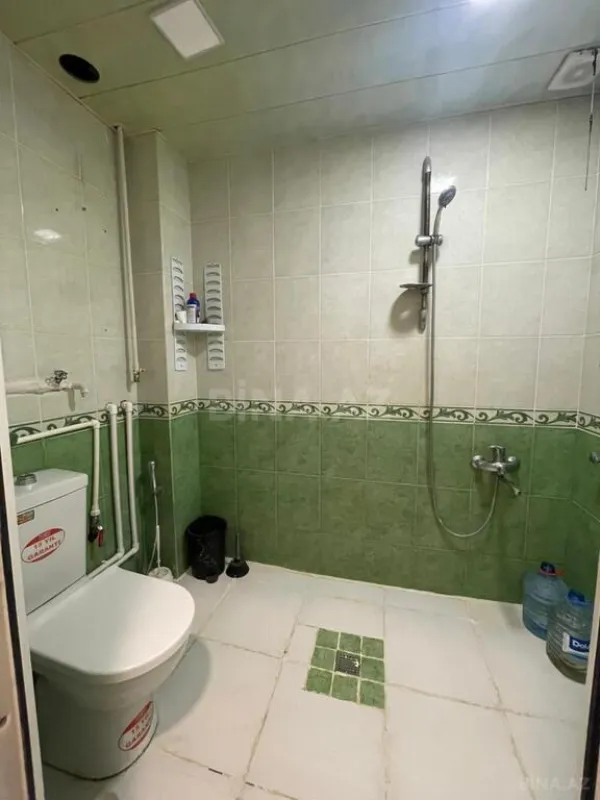 Kirayə verilir 2 otaqlı mənzil 65 m²