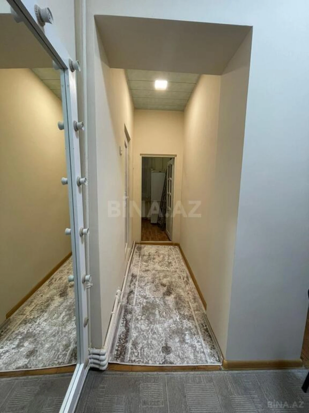 Kirayə verilir 2 otaqlı mənzil 65 m²