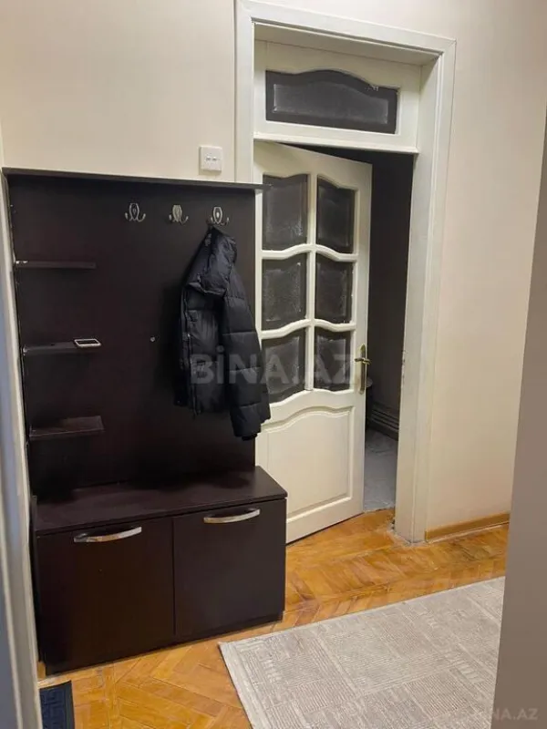Kirayə verilir 2 otaqlı mənzil 65 m²