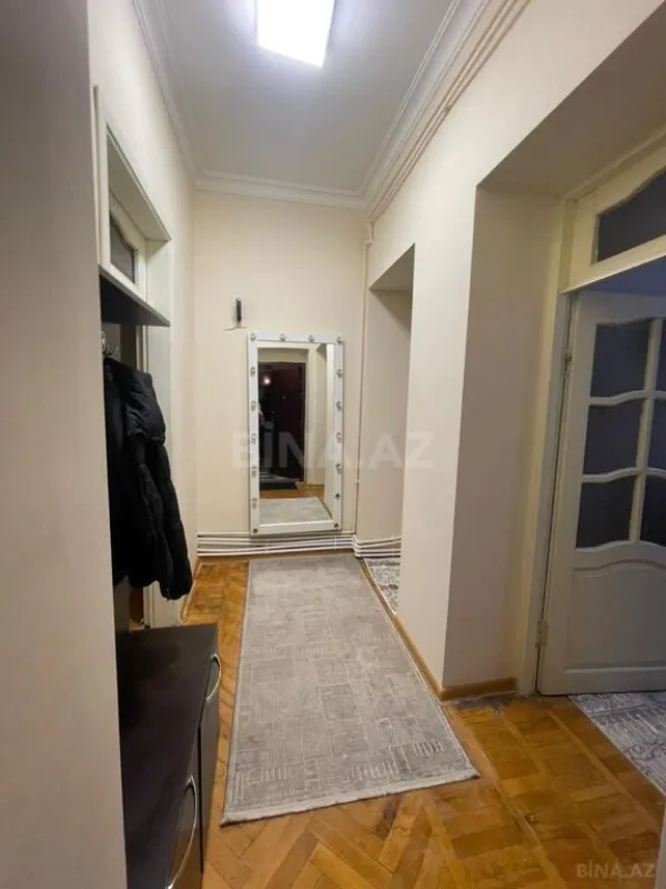 Kirayə verilir 2 otaqlı mənzil 65 m²