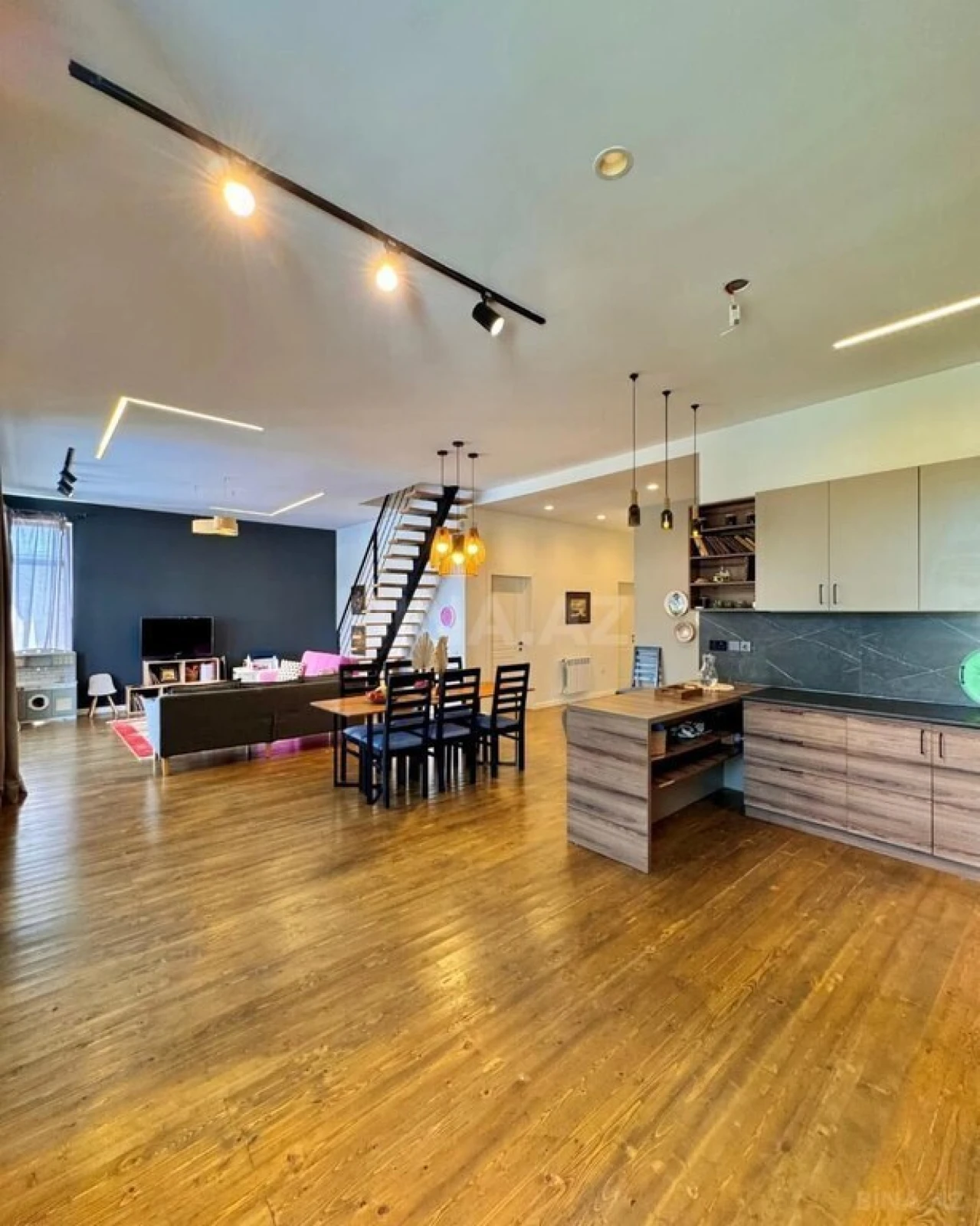 Satılır 4 otaqlı həyət evi 180 m²