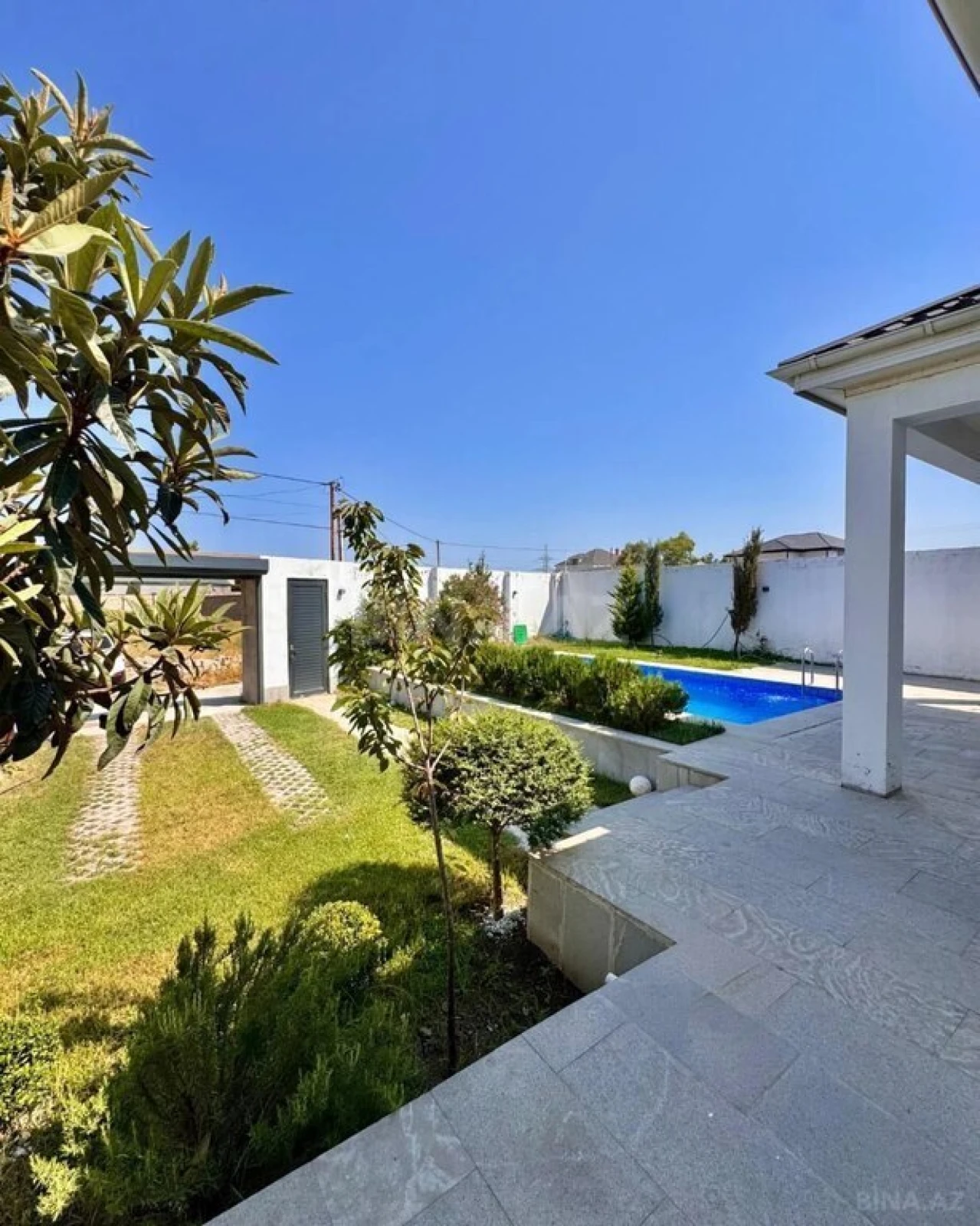 Satılır 4 otaqlı həyət evi 180 m²