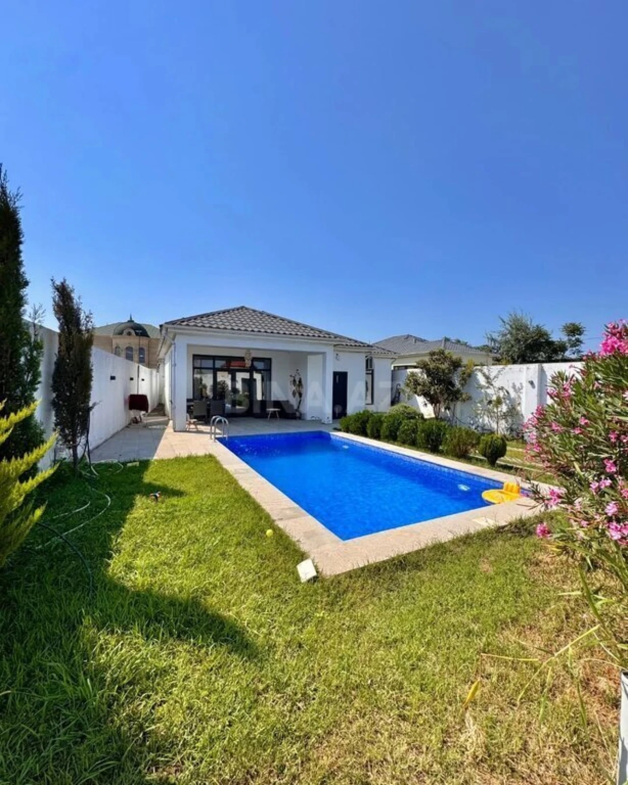 Satılır 4 otaqlı həyət evi 180 m²