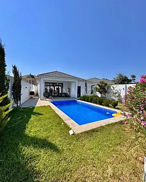 Satılır 4 otaqlı həyət evi 180 m²