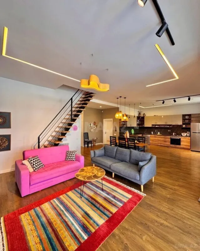 Satılır 4 otaqlı həyət evi 180 m²