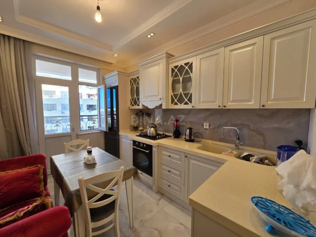 Satılır 3 otaqlı mənzil 103 m²