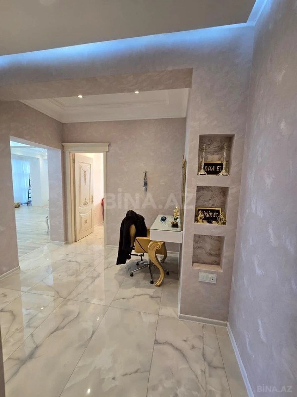 Satılır 3 otaqlı mənzil 103 m²