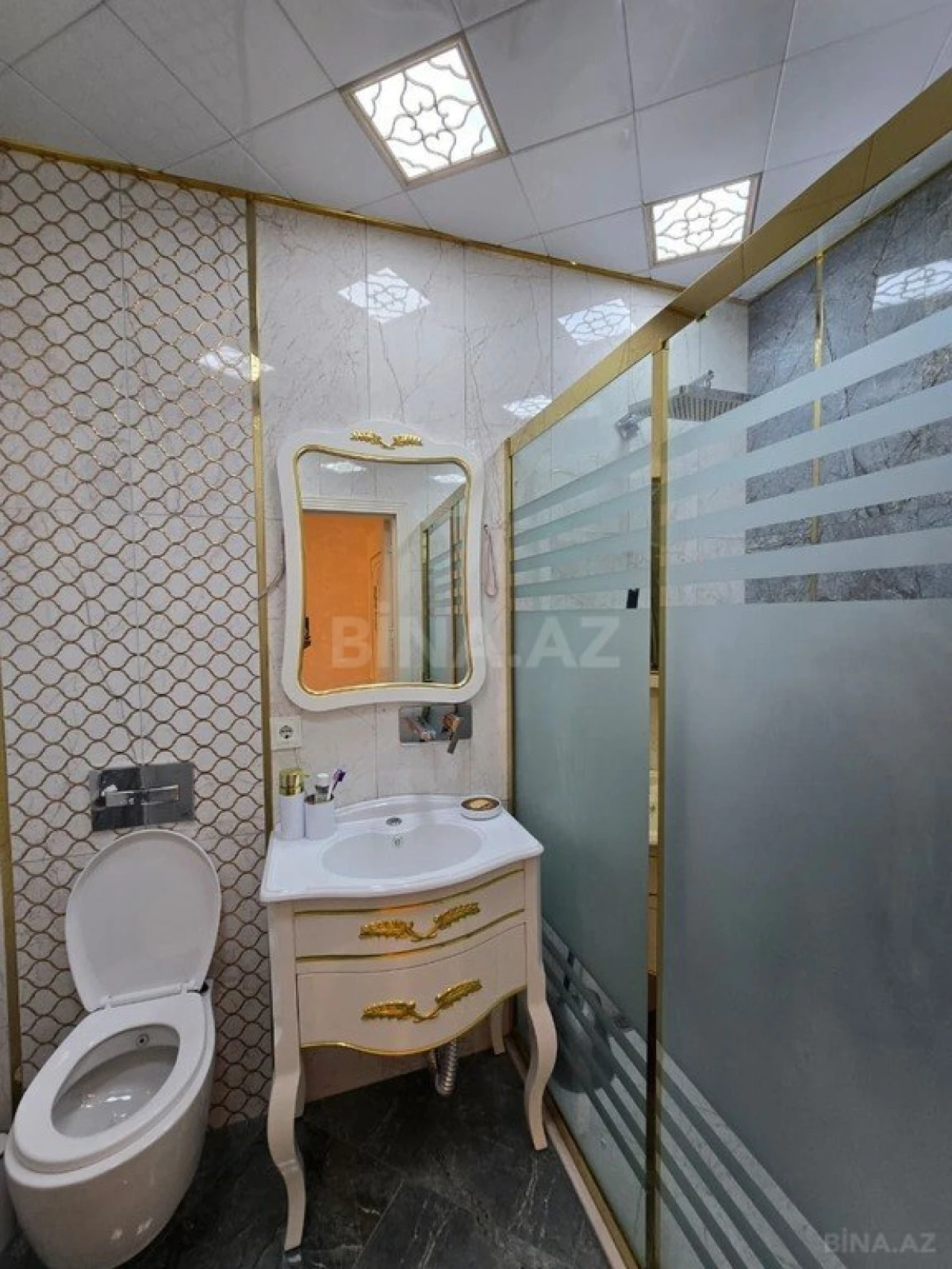 Satılır 3 otaqlı mənzil 103 m²