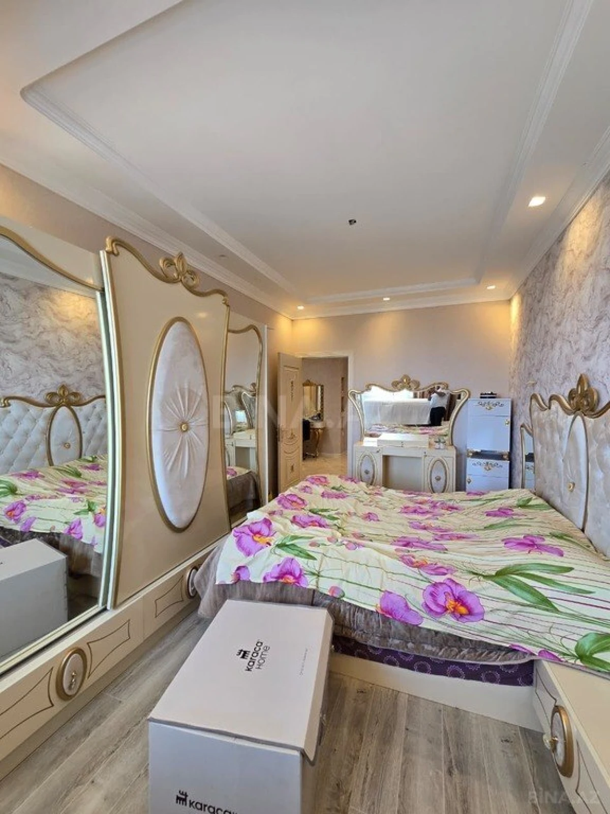 Satılır 3 otaqlı mənzil 103 m²