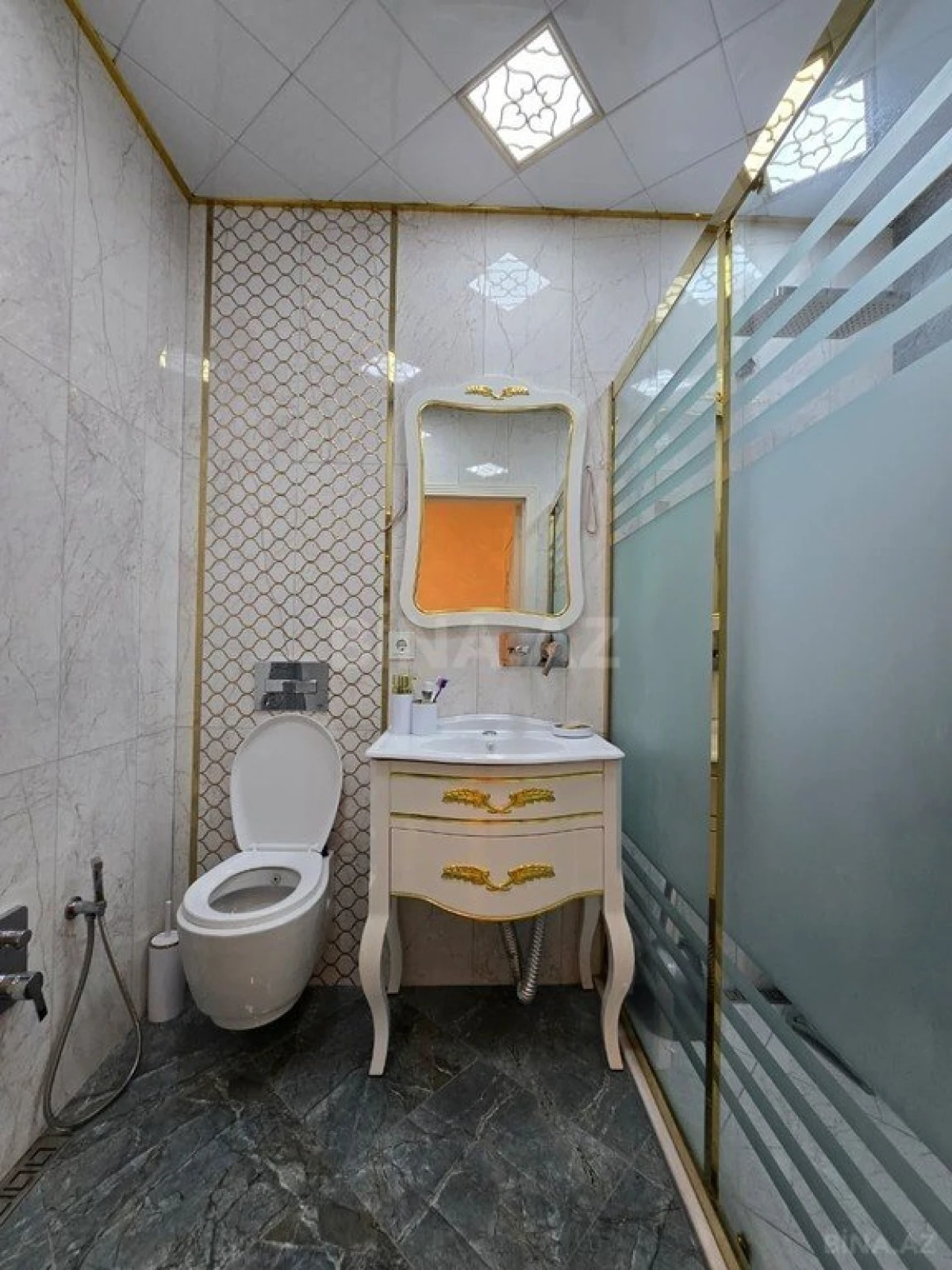 Satılır 3 otaqlı mənzil 103 m²