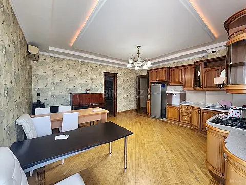 Kirayə verilir 6 otaqlı ofis 350 m²