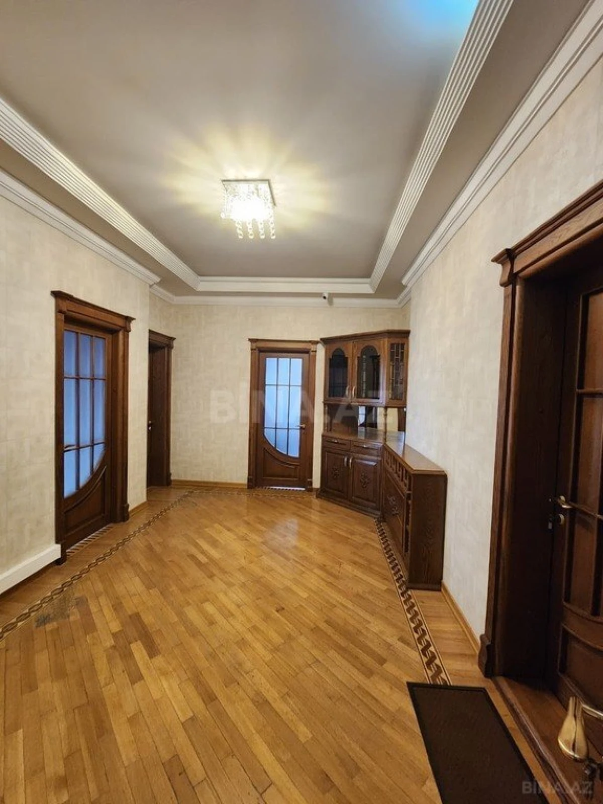 Kirayə verilir 6 otaqlı ofis 350 m²