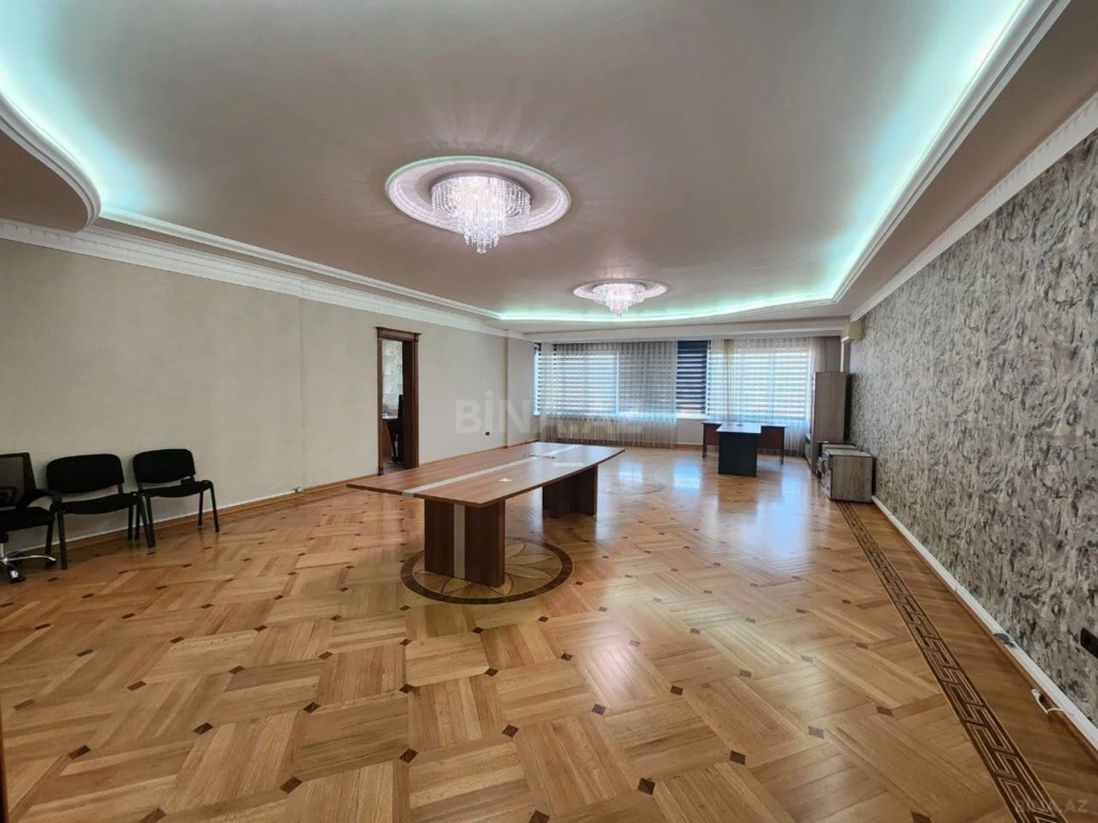 Kirayə verilir 6 otaqlı ofis 350 m²