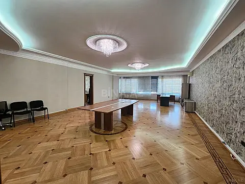 Kirayə verilir 6 otaqlı ofis 350 m²