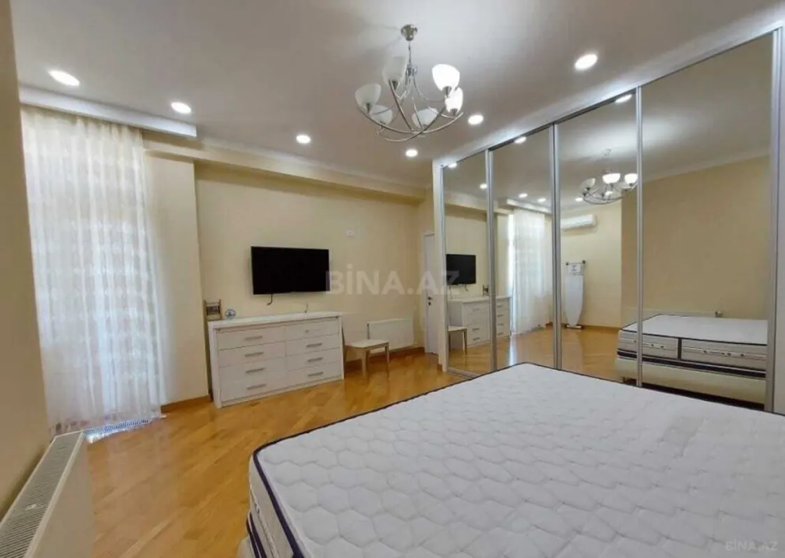 Kirayə verilir 3 otaqlı mənzil 120 m²