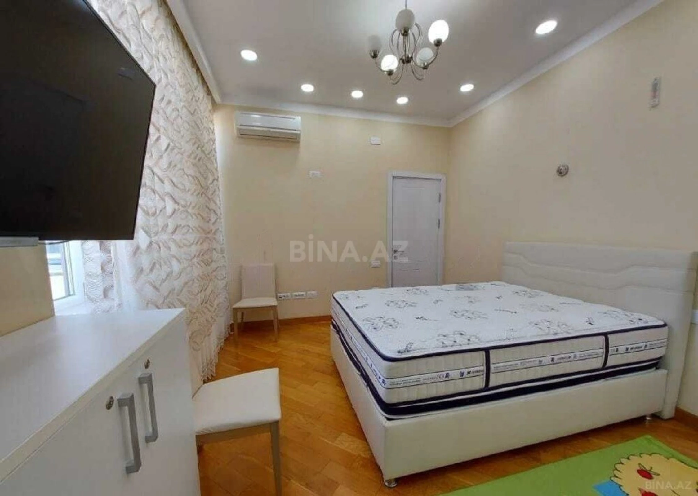 Kirayə verilir 3 otaqlı mənzil 120 m²