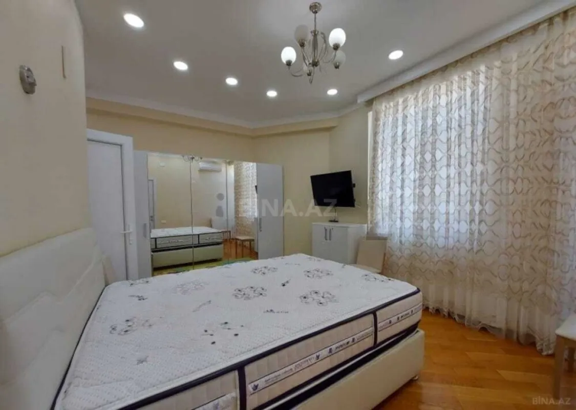 Kirayə verilir 3 otaqlı mənzil 120 m²