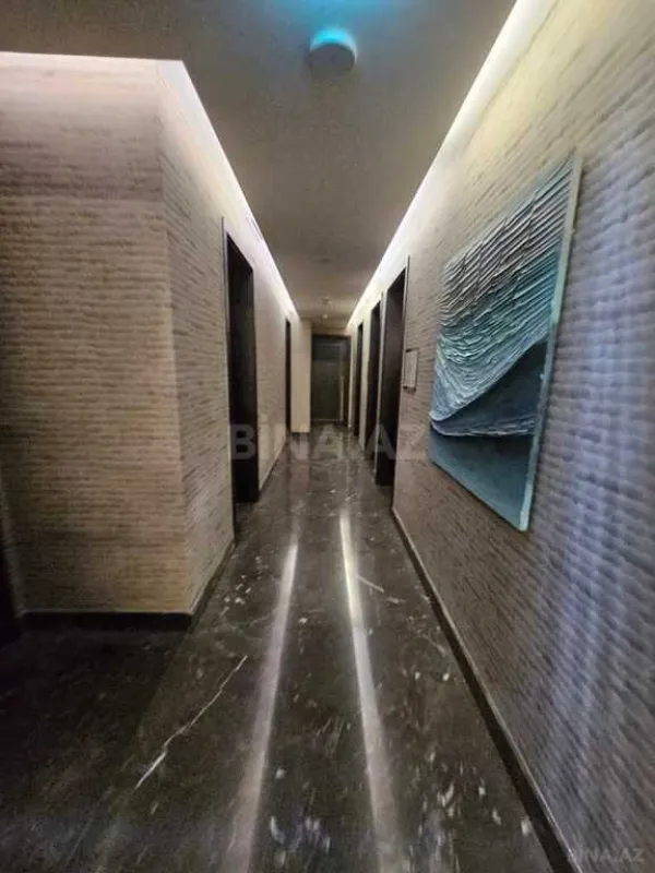 Satılır 4 otaqlı mənzil 165 m²