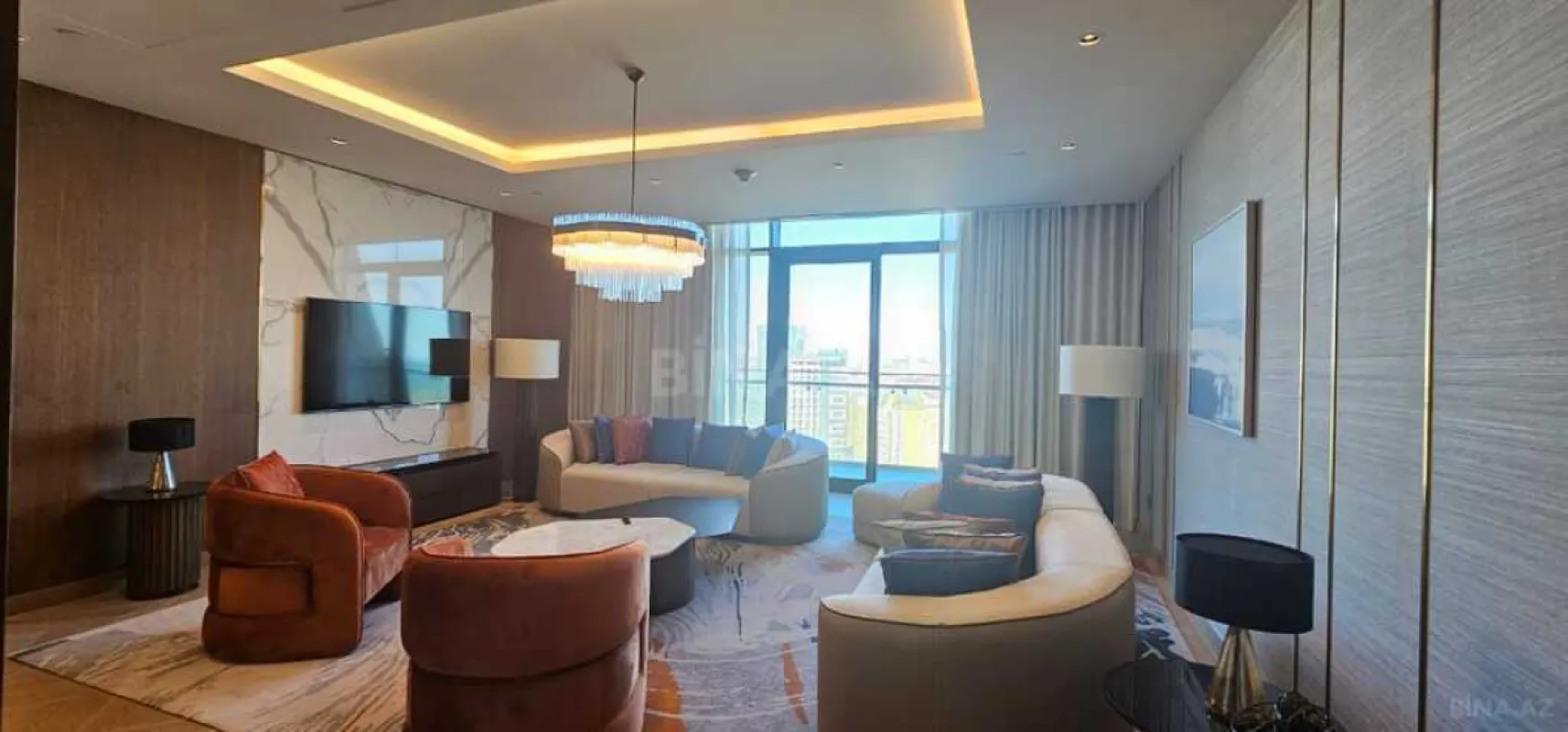 Satılır 4 otaqlı mənzil 165 m²