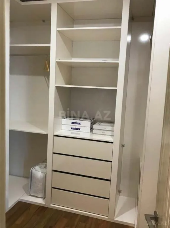 Kirayə verilir 4 otaqlı mənzil 365 m²