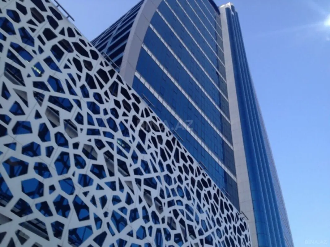 Kirayə verilir 4 otaqlı mənzil 365 m²