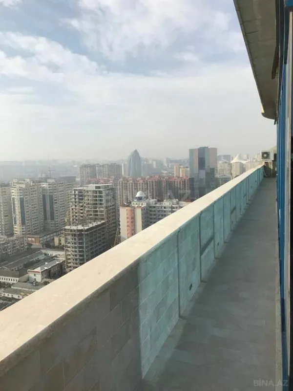 Kirayə verilir 4 otaqlı mənzil 365 m²
