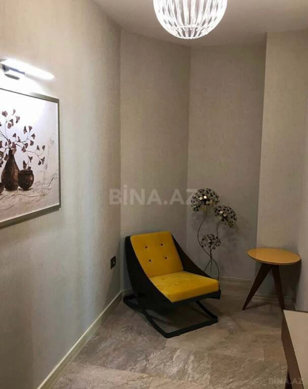 Kirayə verilir 4 otaqlı mənzil 365 m²